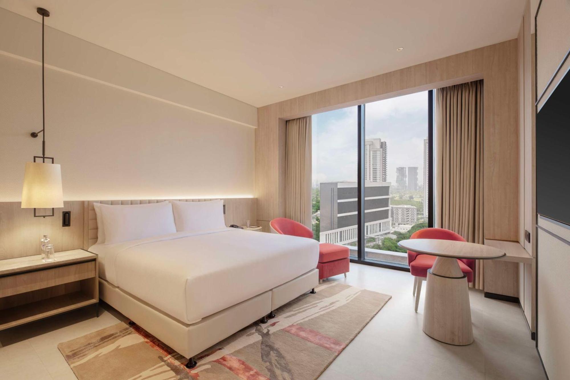 Hilton Gurugram Baani City Centre Gurgaon Exterior photo